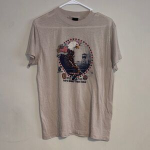 VTG Single Stitch 1984 Veterans Marathon Men's Beige Graphic T-Shirt Sz. Small